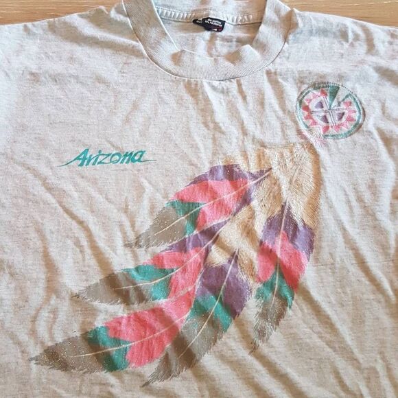 Vintage 80s Feather ARIZONA graphic tee tshirt pastel pink sparkle grey soft 80s - Picture 2 of 3